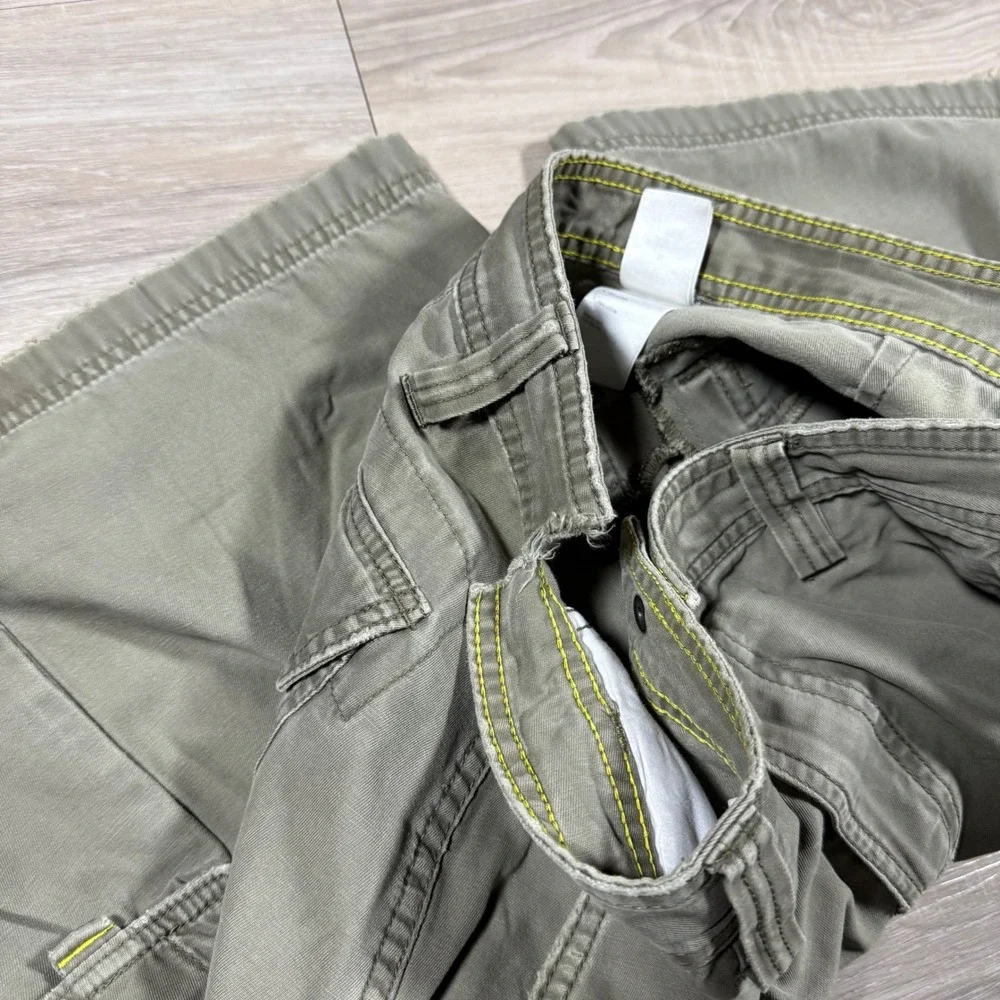 The North Face Rare Cargo Shorts All Over Patches Distressed Heavy Hunting SZ 32
